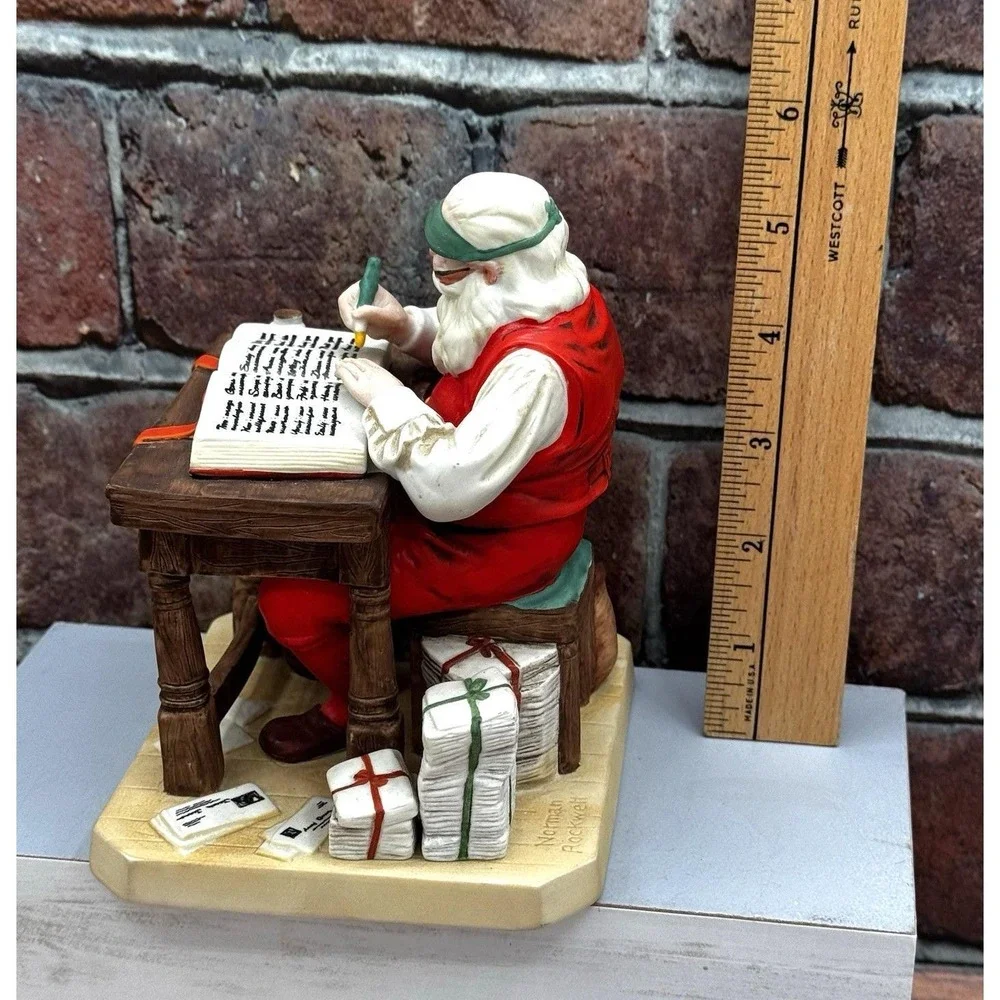 The Norman Rockwell‎ Museum Christmas Figurine 
